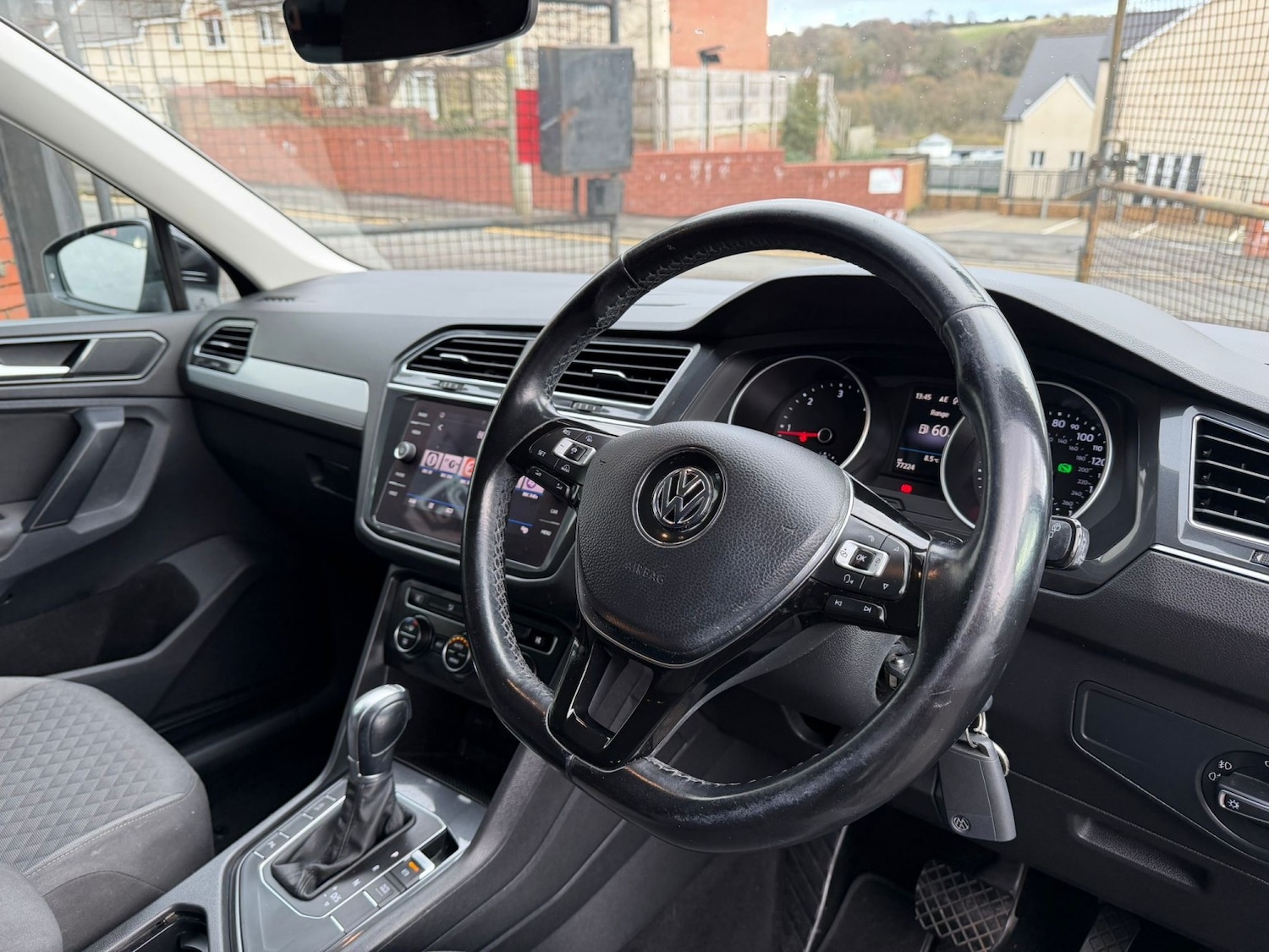 Used Volkswagen Tiguan 2018 for sale - 76687204: Photo 4