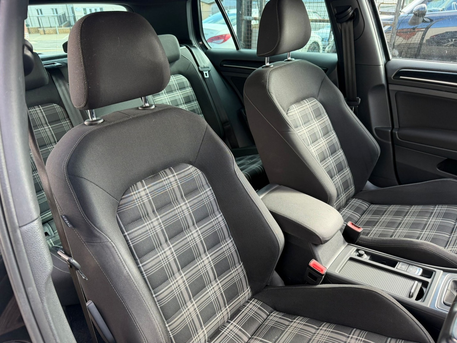 Used Volkswagen Golf 2017 for sale - 75806514: Photo 17