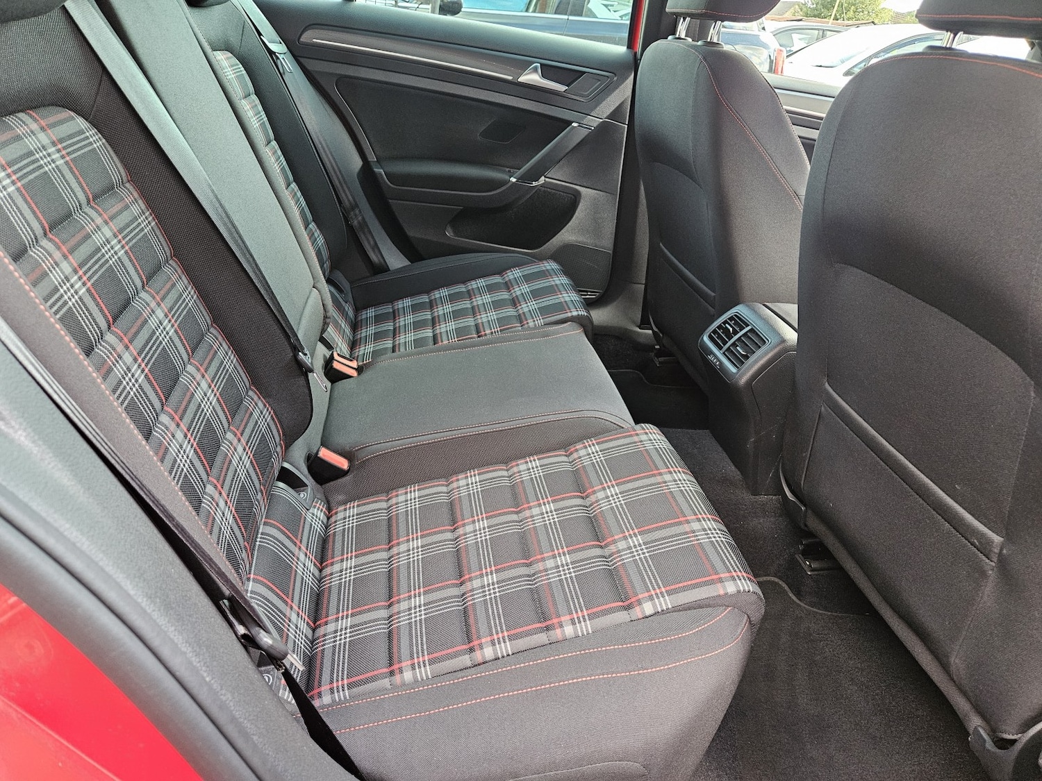 Used Volkswagen Golf 2017 for sale - 76149382: Photo 6