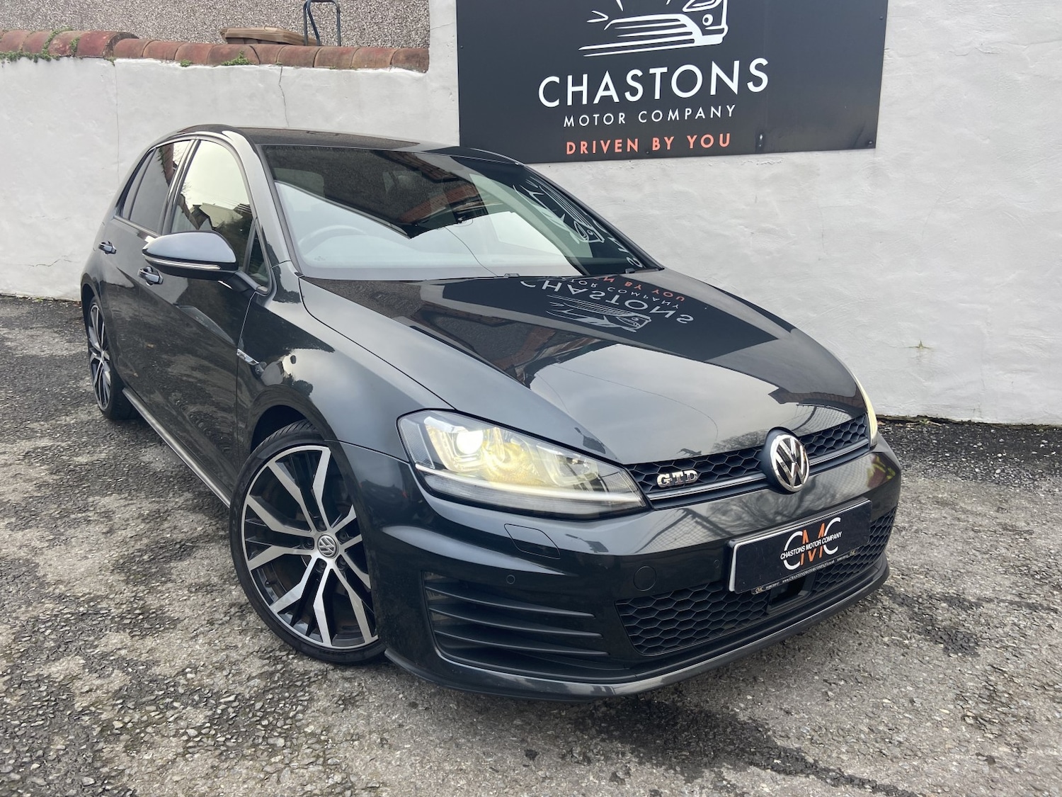Used Volkswagen Golf 2017 for sale - 77595458: Photo 1