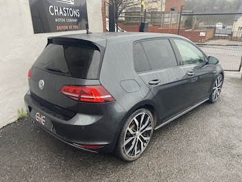 Used Volkswagen Golf 2017 for sale - 77595458: Photo