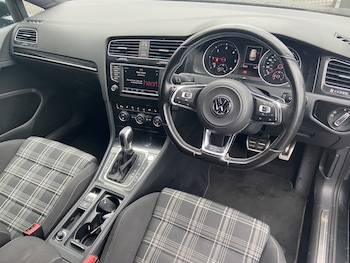 Used Volkswagen Golf 2017 for sale - 77595458: Photo