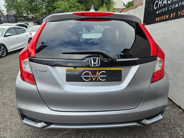 Used Honda Jazz 2018 for sale - 74723240: Photo 11