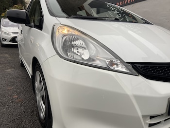 Used Honda Jazz 2013 for sale - 76407577: Photo