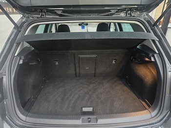 Used Volkswagen Golf 2018 for sale - 77118588: Photo