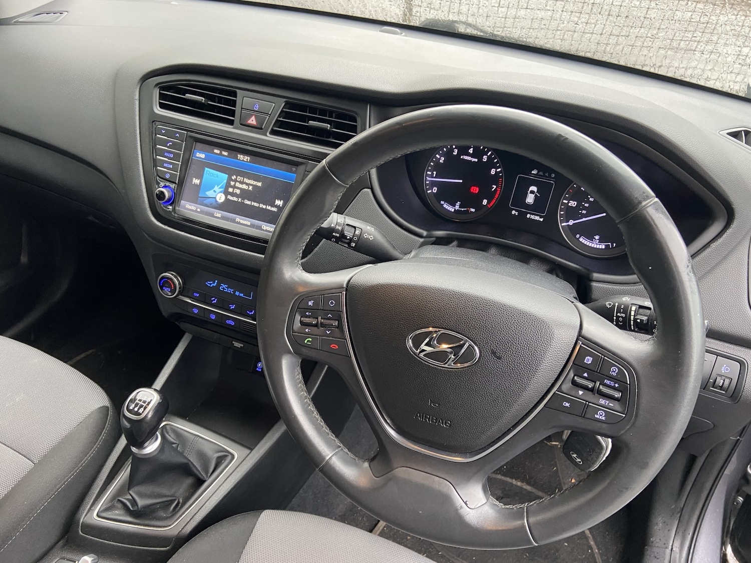 Used Hyundai i20 2017 for sale - 77465605: Photo 4