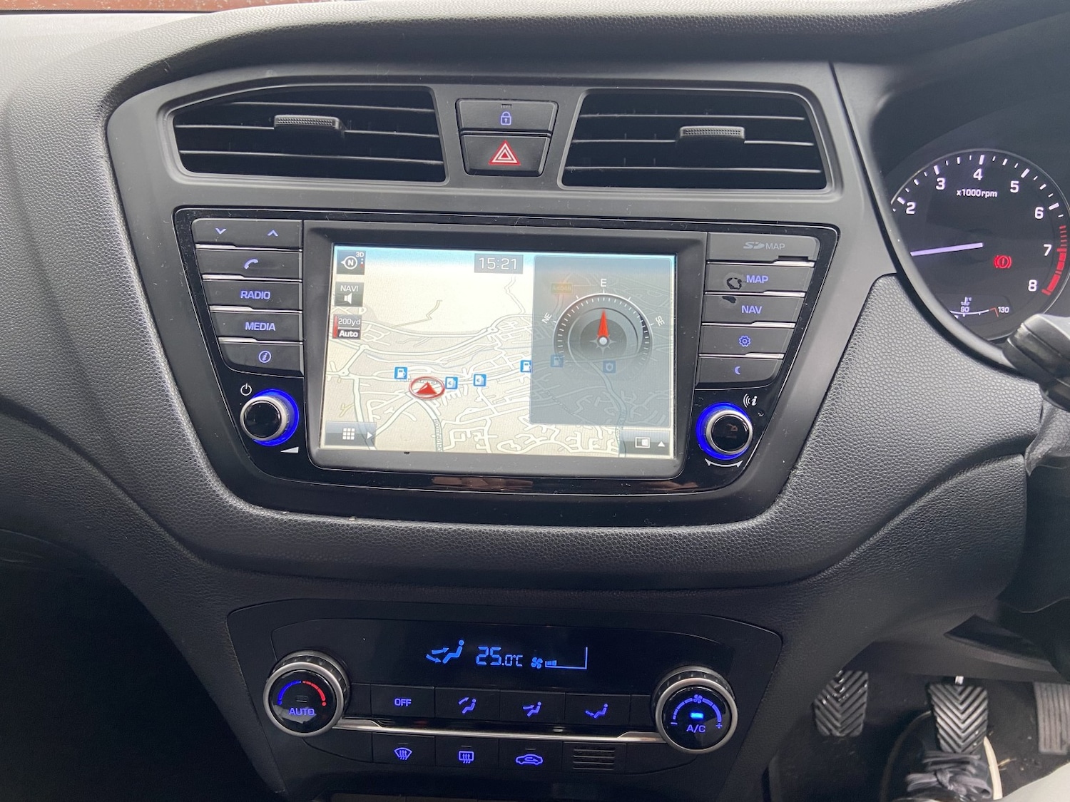 Used Hyundai i20 2017 for sale - 77465605: Photo 5