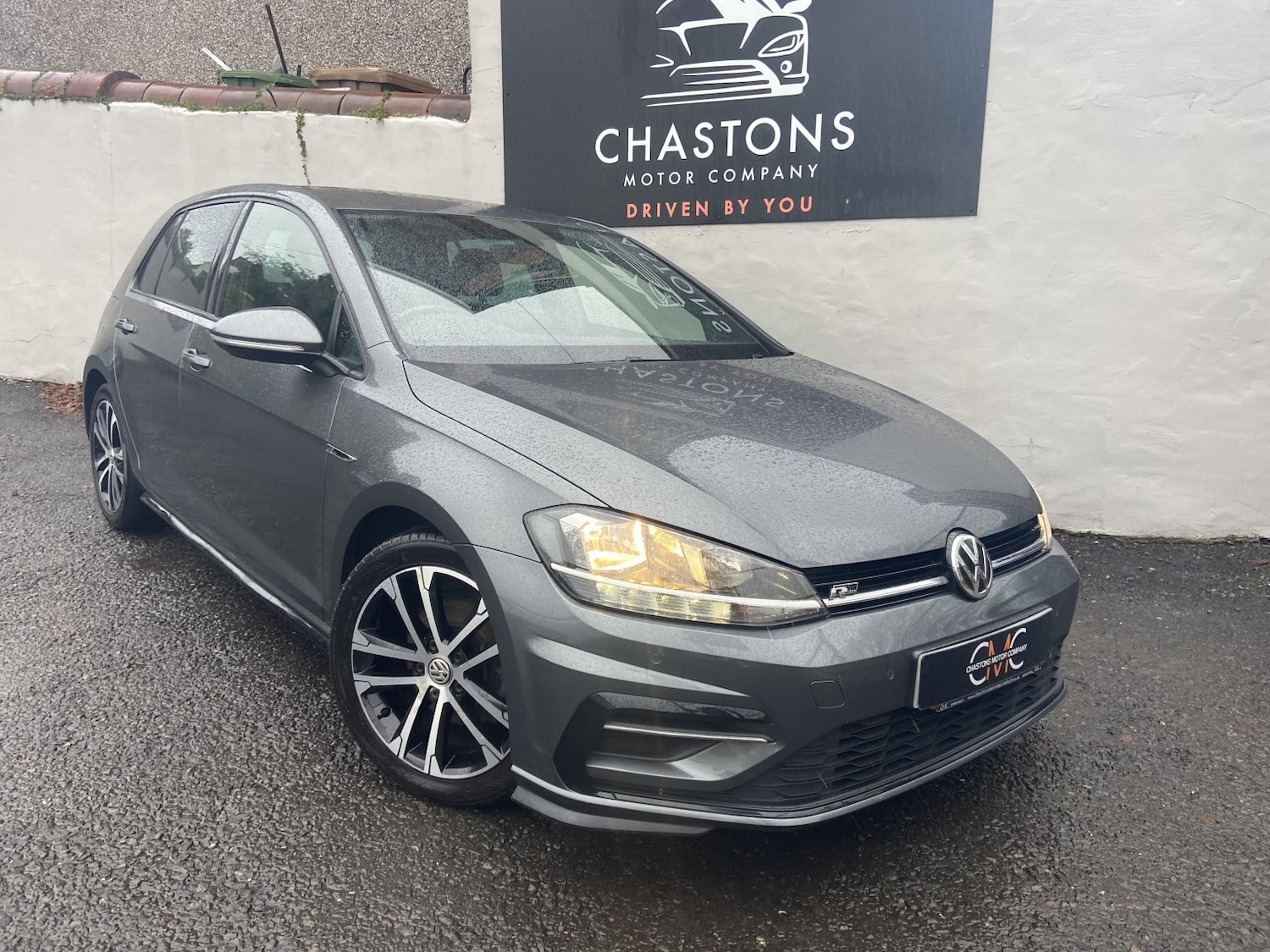 Used Volkswagen Golf 2019 for sale - 76149229: Photo 1