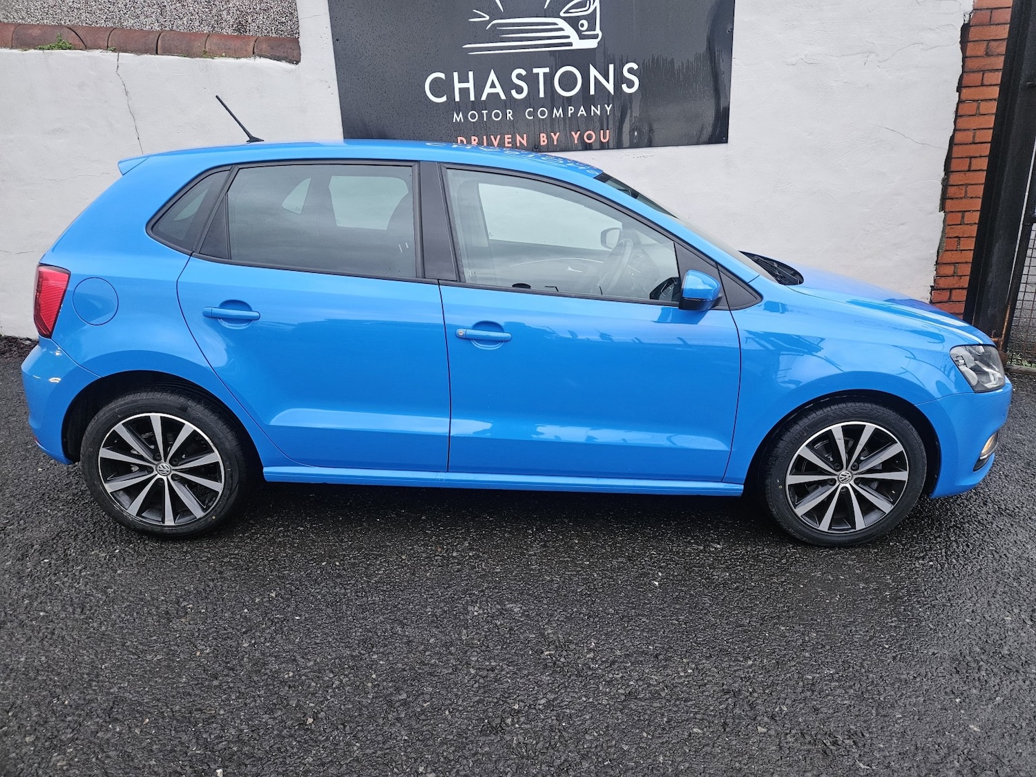 Used Volkswagen Polo 2017 for sale - 77213510: Photo 2