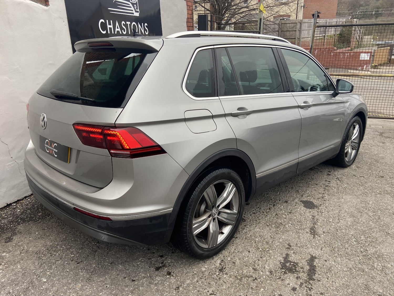 Used Volkswagen Tiguan 2019 for sale - 77781642: Photo 3