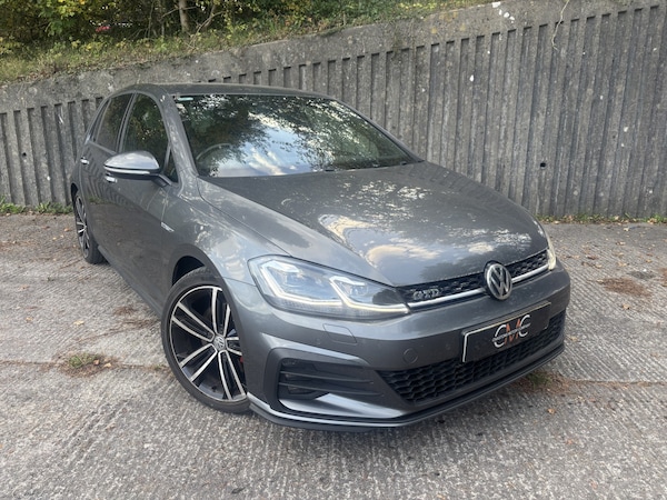 Used Volkswagen Golf 2017 for sale - 76126365: Photo 1