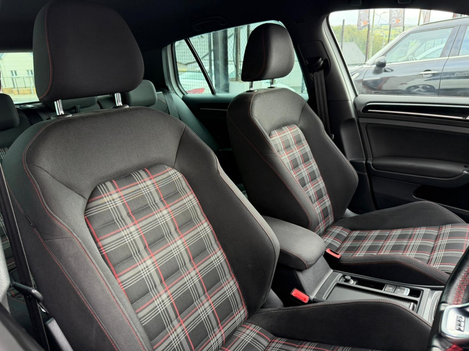 Used Volkswagen Golf 2016 for sale - 75948298: Photo 7