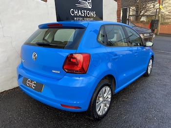 Used Volkswagen Polo 2015 for sale - 76712700: Photo