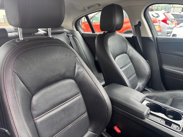 Used Jaguar XE 2015 for sale - 75779332: Photo 15