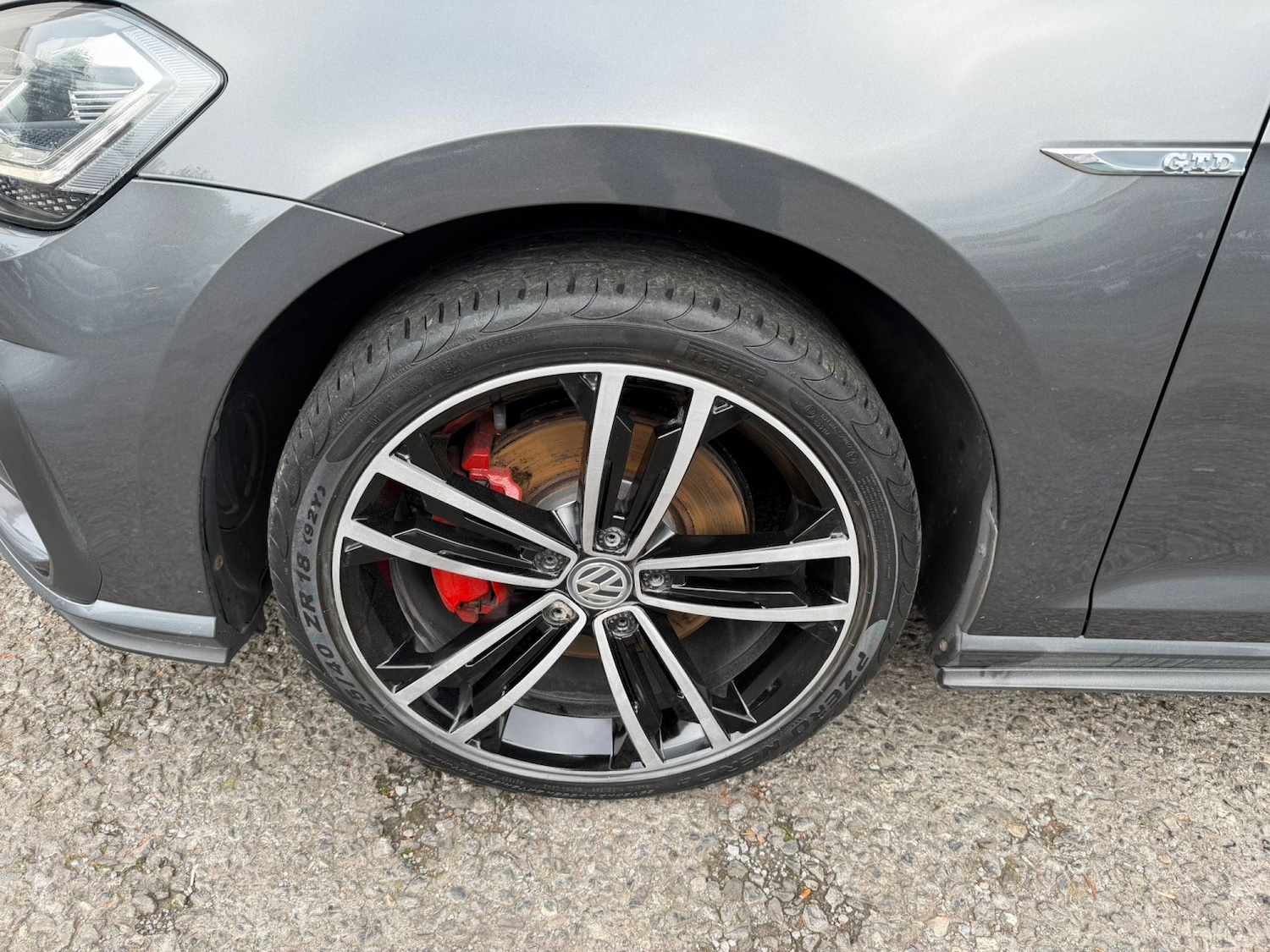 Used Volkswagen Golf 2017 for sale - 77140611: Photo 2