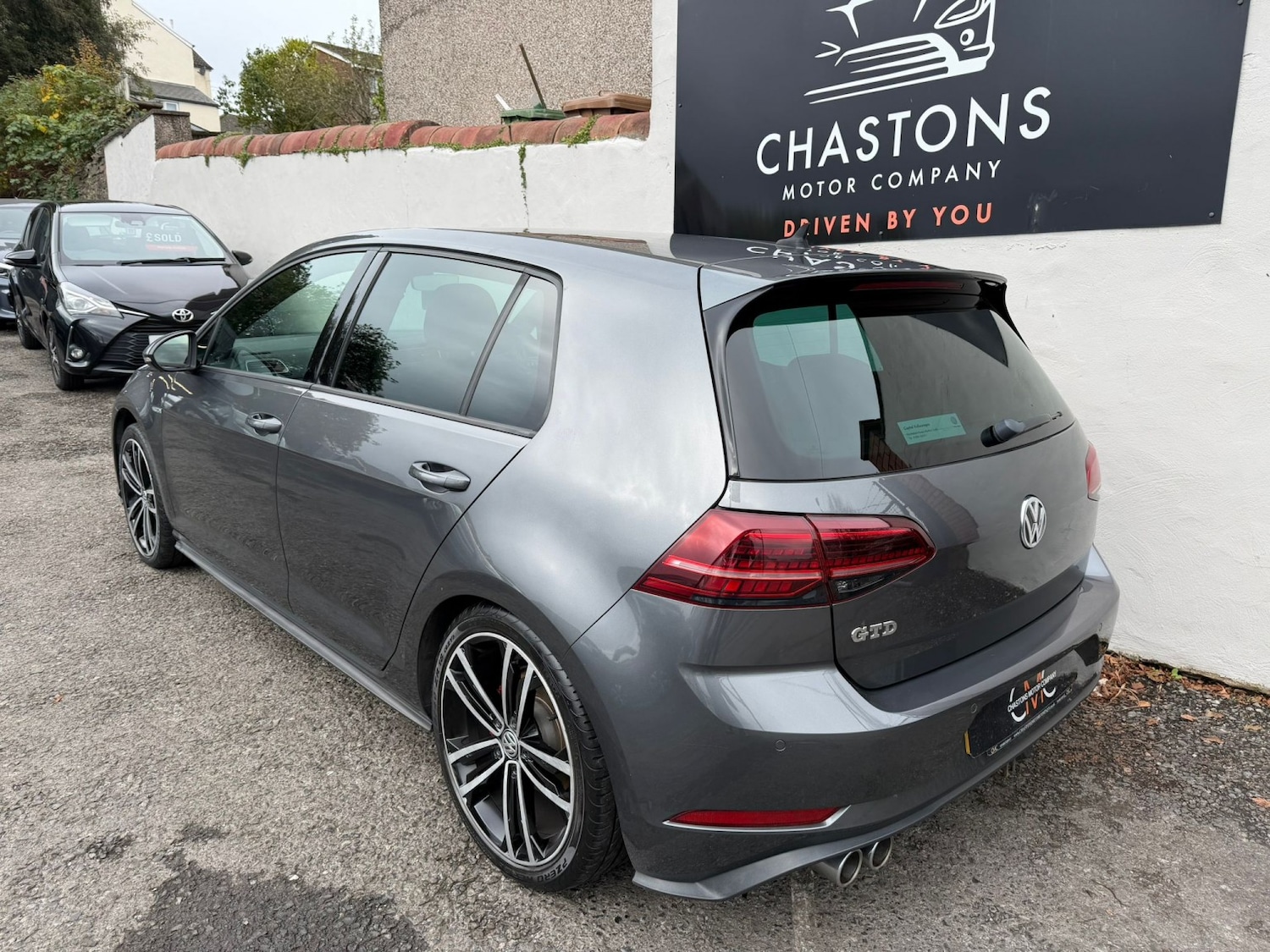 Used Volkswagen Golf 2017 for sale - 77140611: Photo 3
