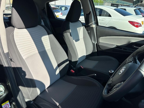 Used Toyota Yaris 2019 for sale - 74955661: Photo 13