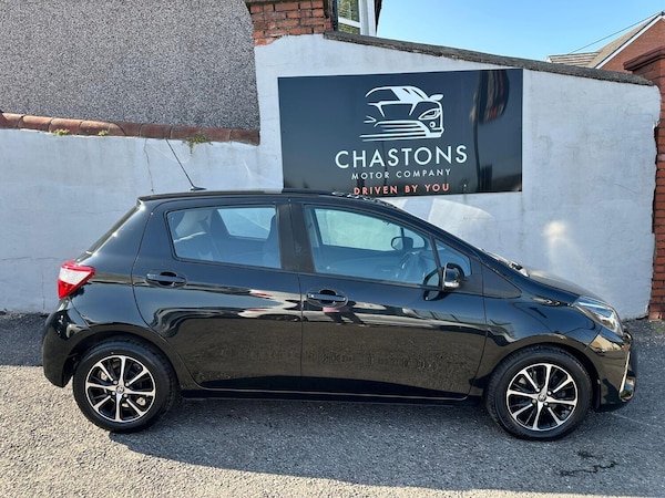 Used Toyota Yaris 2019 for sale - 74955661: Photo 2