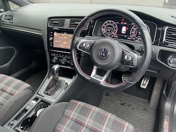 Used Volkswagen Golf 2018 for sale - 77370656: Photo