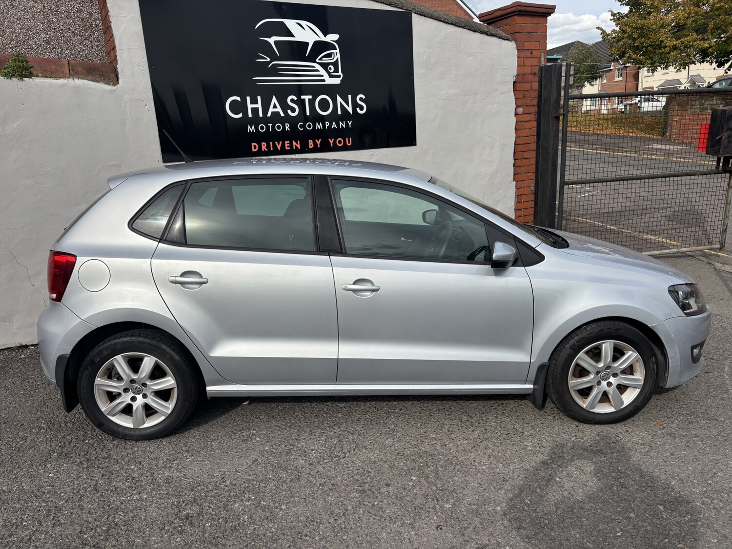Used Volkswagen Polo 2014 for sale - 76041020: Photo 2