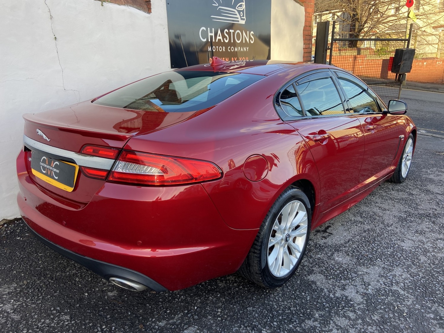 Used Jaguar XF 2014 for sale - 76924316: Photo 4