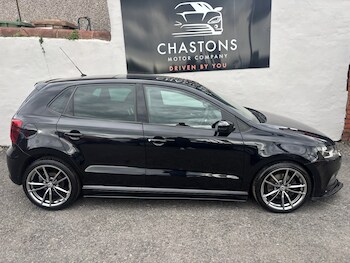 Used Volkswagen Polo 2015 for sale - 76082640: Photo