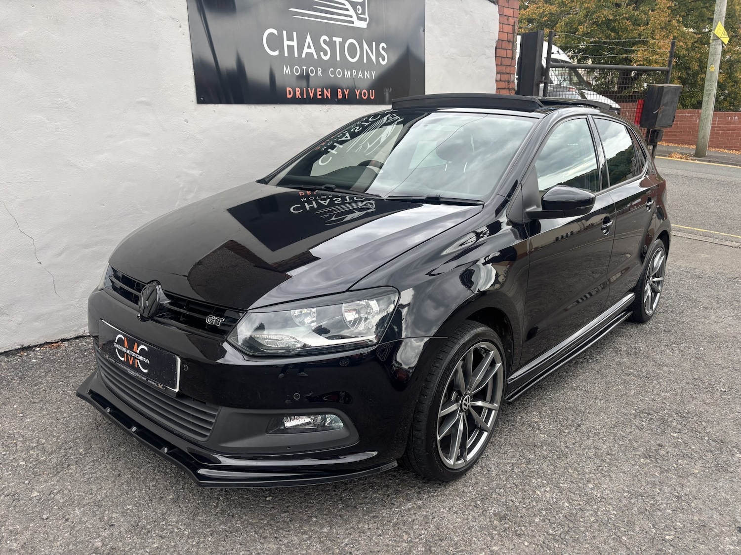 Used Volkswagen Polo 2015 for sale - 76082640: Photo 8