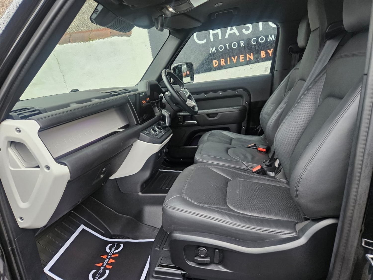 Used Land Rover Defender 90 2024 for sale - 77213509: Photo 12