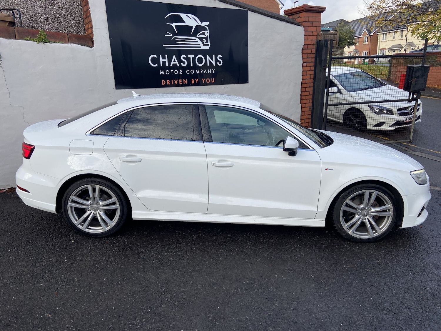 Used Audi A3 2018 for sale - 76324736: Photo 2