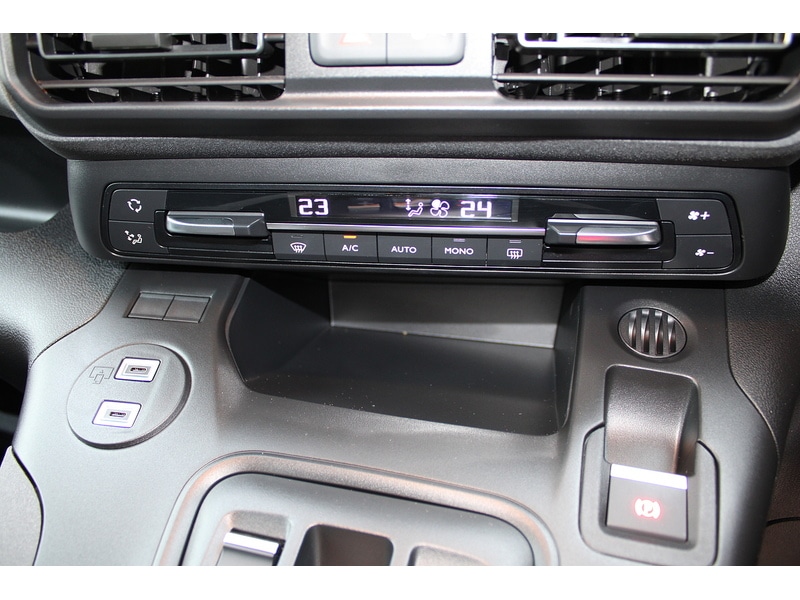 Used Peugeot Rifter 2024 for sale - 76655495: Photo 43