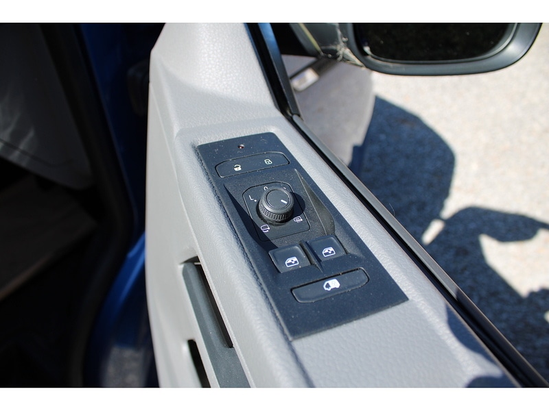 Used Volkswagen Transporter 2021 for sale - 76514284: Photo 48