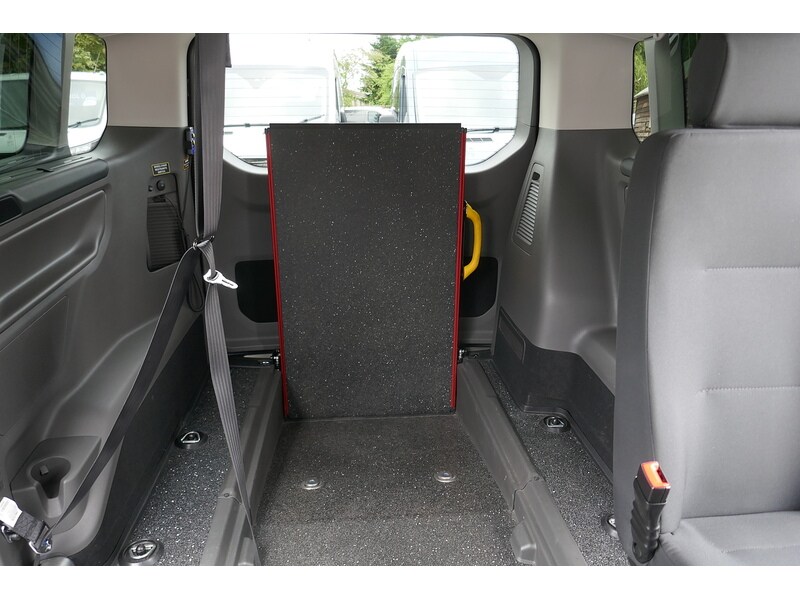 Used Ford Tourneo Custom 2020 for sale - 76510349: Photo 43