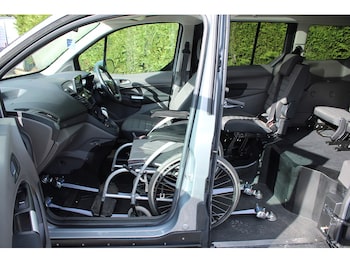 Used Ford Grand Tourneo Connect 2022 for sale - 77880592: Photo