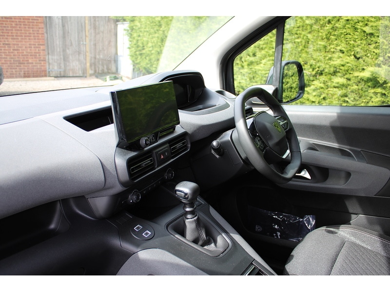 Used Peugeot Rifter 2024 for sale - 78201302: Photo 25