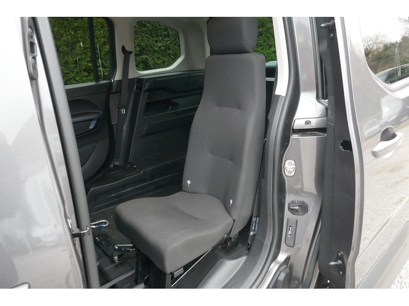 Used Peugeot Rifter 2021 for sale - 77418314: Photo 44