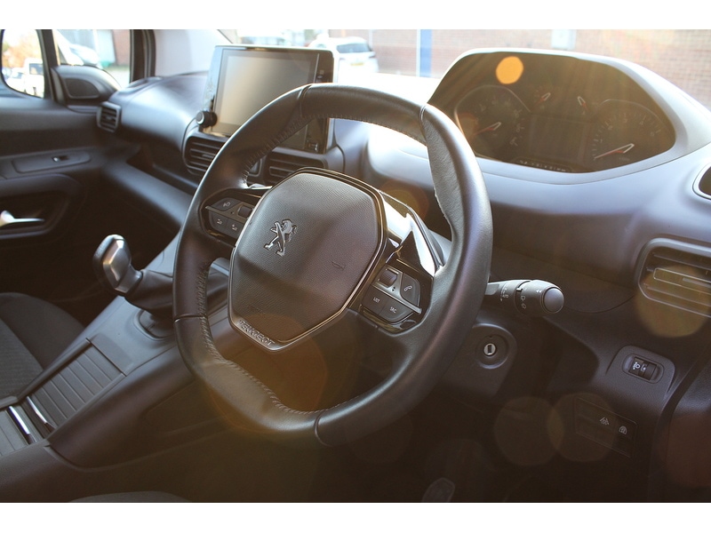 Used Peugeot Rifter 2019 for sale - 77046261: Photo 41