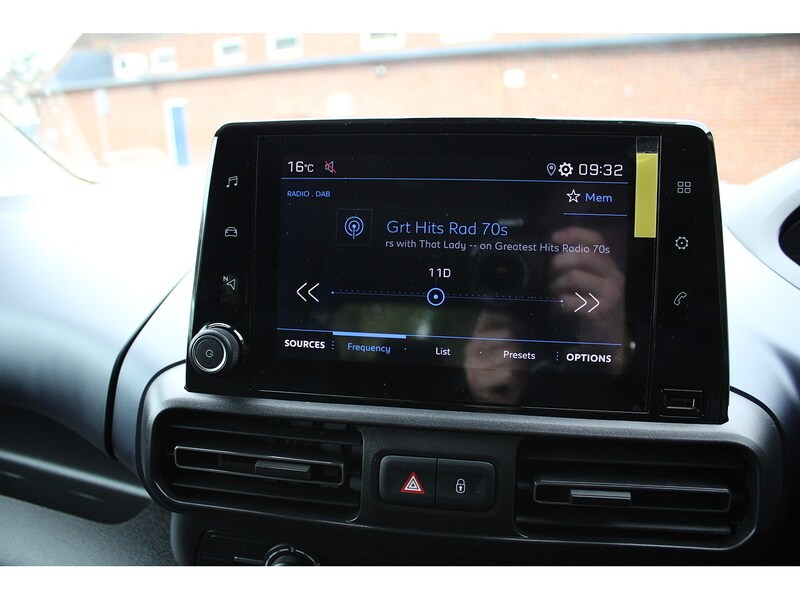 Used Peugeot Rifter 2020 for sale - 76768860: Photo 28