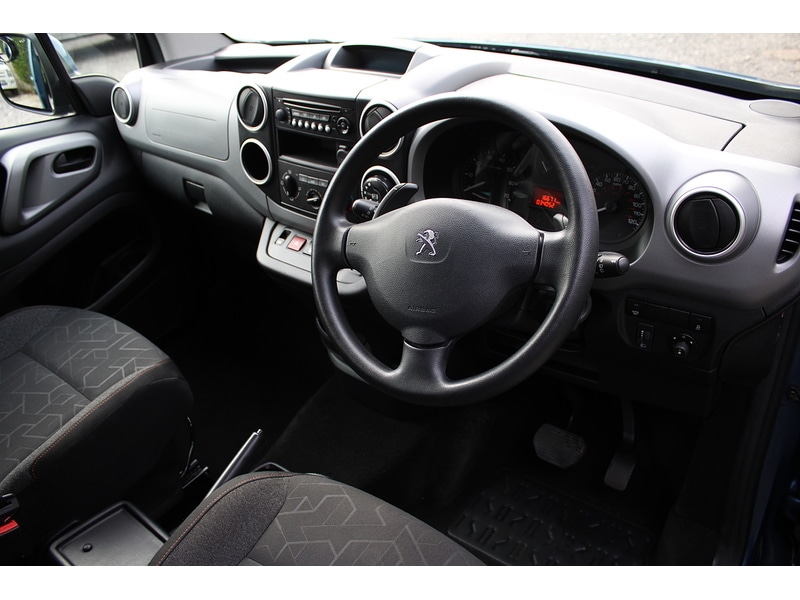 Used Peugeot Partner Tepee 2017 for sale - 77547780: Photo 6