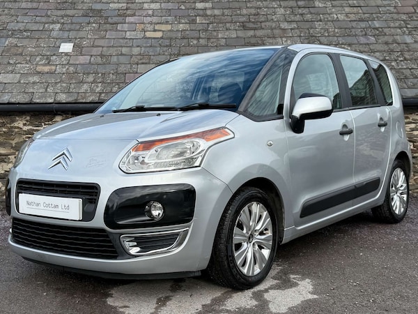Used Citroen C3 Picasso 2010 for sale - 76278342: Photo 2