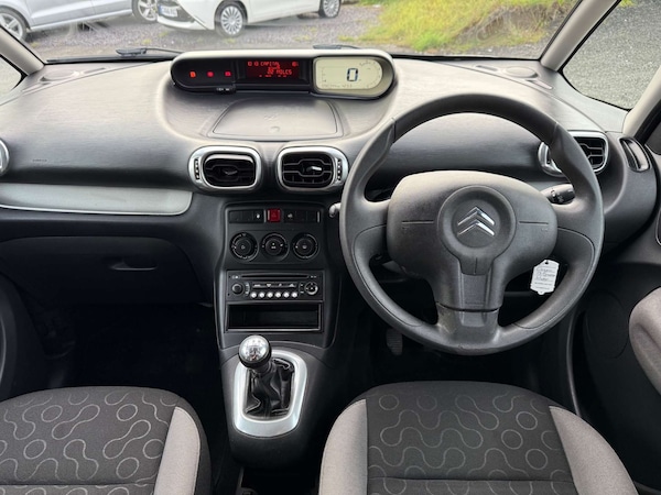 Used Citroen C3 Picasso 2010 for sale - 76278342: Photo 31