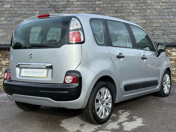 Used Citroen C3 Picasso 2010 for sale - 76278342: Photo 8