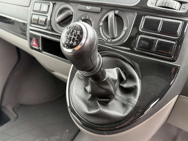 Used Volkswagen Transporter 2012 for sale - 76278315: Photo 42
