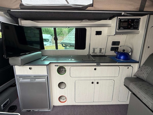 Used Volkswagen Transporter 2012 for sale - 76278315: Photo 57