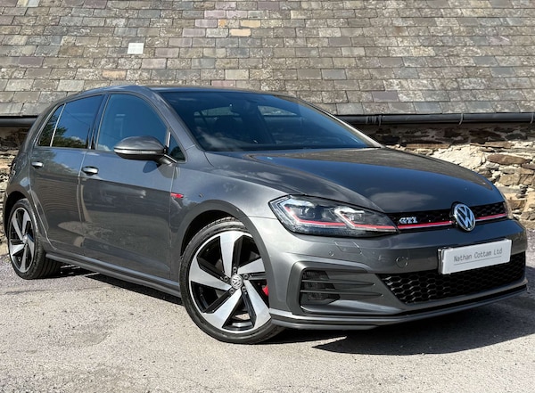 Used Volkswagen Golf 2018 for sale - 76278346: Photo 1