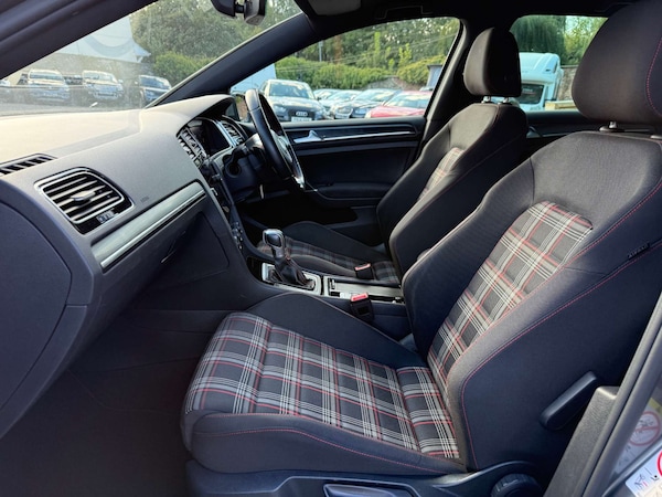 Used Volkswagen Golf 2018 for sale - 76278346: Photo 22