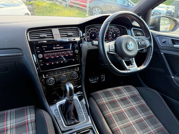 Used Volkswagen Golf 2018 for sale - 76278346: Photo 32