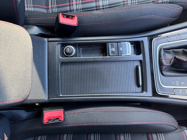 Used Volkswagen Golf 2018 for sale - 76278346: Photo 69