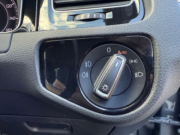 Used Volkswagen Golf 2018 for sale - 76278346: Photo 71