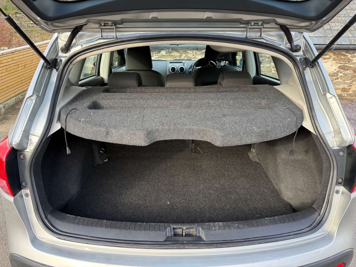 Used Nissan Qashqai 2009 for sale - 77718964: Photo 51