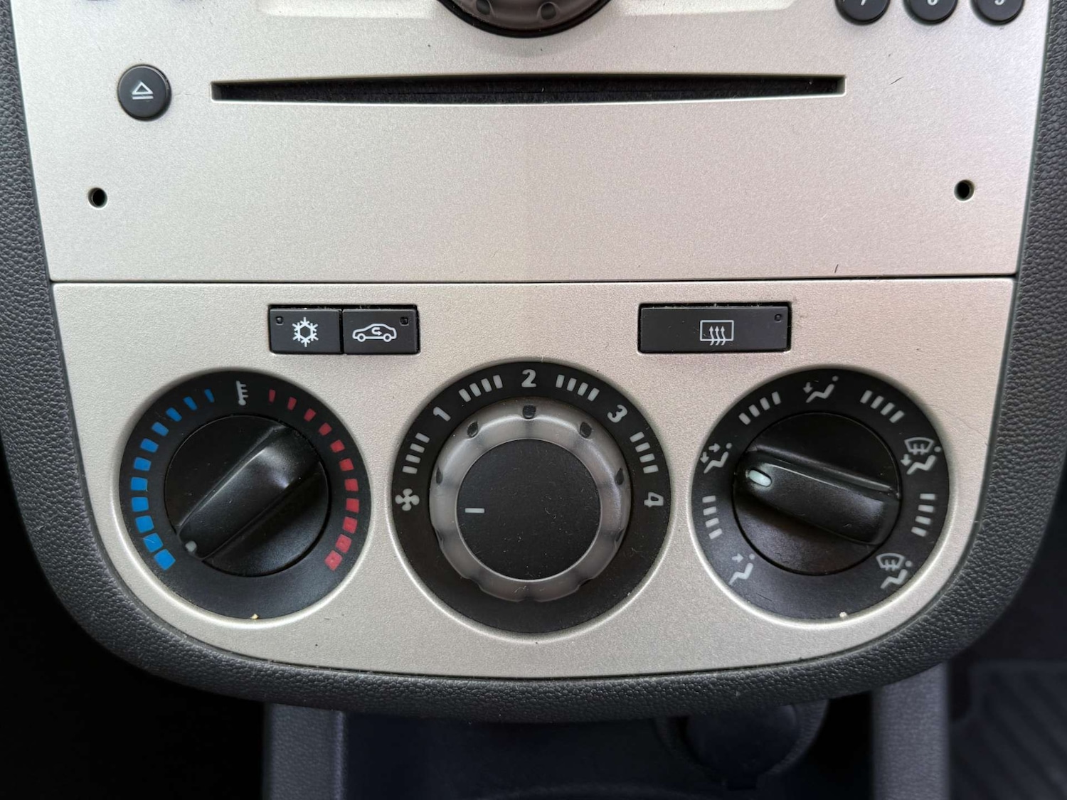 Used Vauxhall Corsa 2008 for sale - 76579663: Photo 36